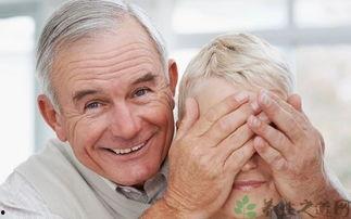 眼睛长蛆的老人视频